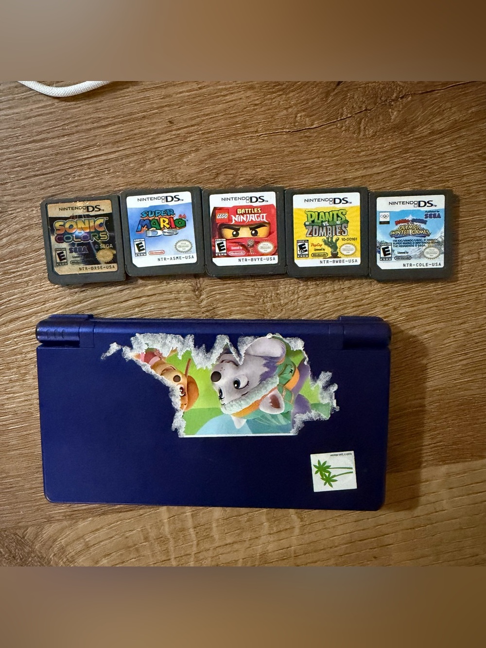 Nintendo DS with 5 games - Picture 2 of 14